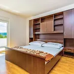 Апартаменты 2 Bedroom Awesome Apartment In Grizane *
