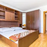 2 Bedroom Awesome Apartment In Grizane Апартаменты