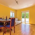 2 Bedroom Awesome Apartment In Grizane Grizane-Belgrad