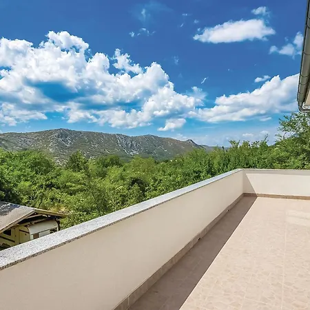 2 Bedroom Awesome In * Grižane