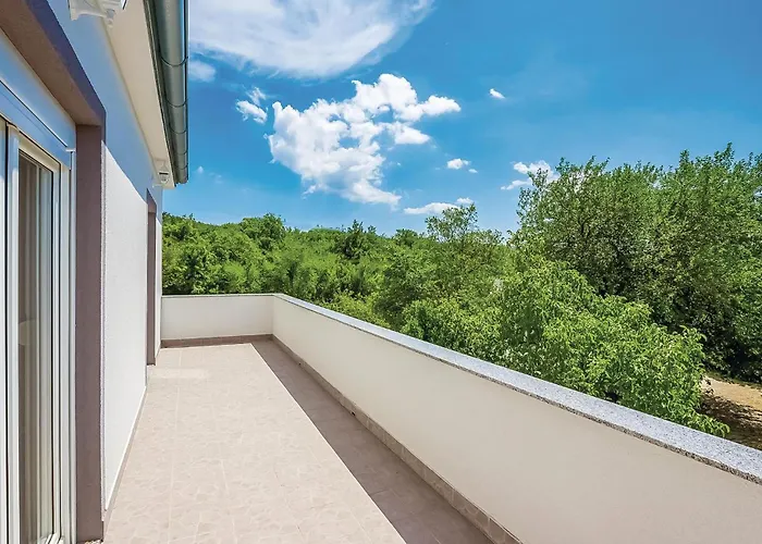 2 Bedroom Awesome In