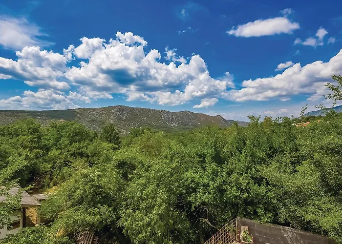 2 Bedroom Awesome In Διαμέρισμα