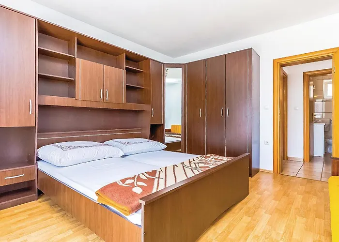 2 Bedroom Awesome In Διαμέρισμα