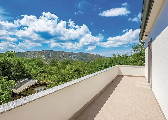 2 Bedroom Awesome In * Grižane