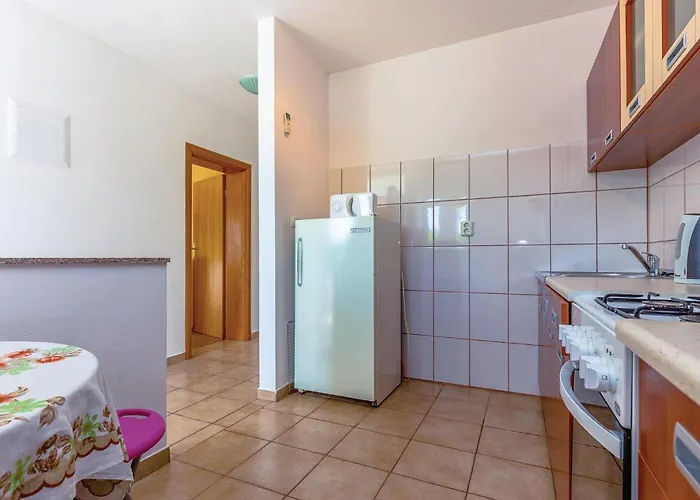 2 Bedroom Awesome In Διαμέρισμα