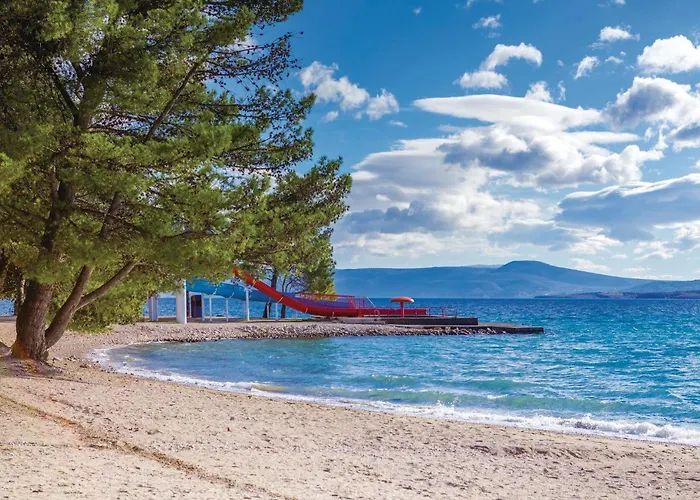 Διαμέρισμα 2 Bedroom Awesome In *